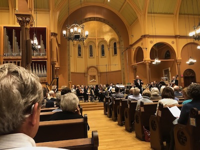 Playing Arnold Schoenberg's 'Friede auf Erden'